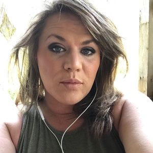 Meet your Posher, Candace